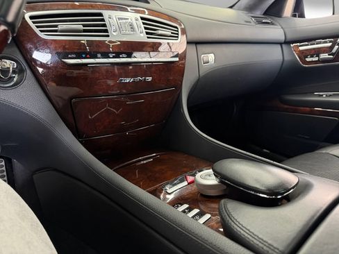 Used 2012 Mercedes-Benz CL 63 AMG image 22