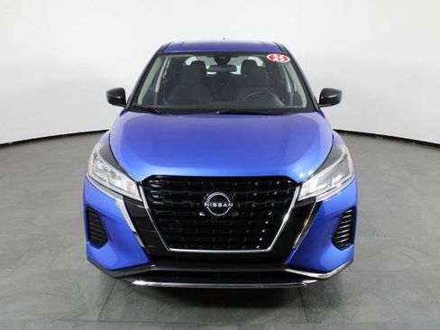 Certified 2025 Nissan Kicks Play S image 14