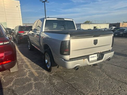 Used 2017 RAM 1500 Express AWD/4WD image 9