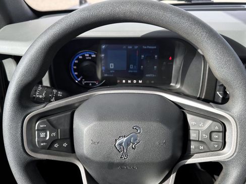 Used 2022 Ford Bronco Base image 20