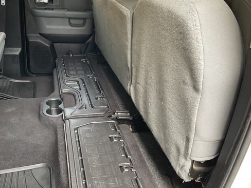 Used 2015 RAM 1500 Big Horn AWD/4WD image 40