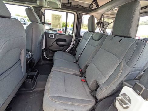 Used 2025 Jeep Wrangler Unlimited Sport AWD/4WD image 14