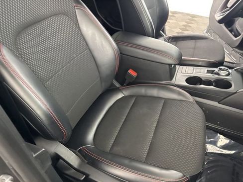 Used 2025 Ford Escape ST-Line image 30