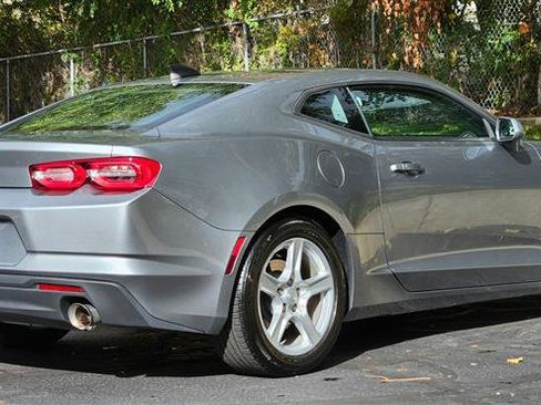 Used 2023 Chevrolet Camaro LT image 5