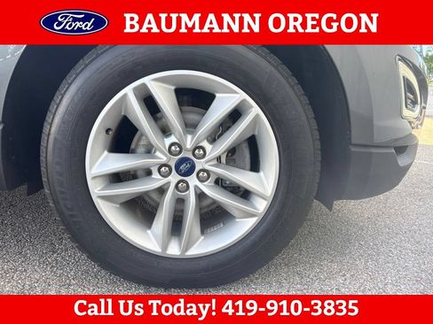 Used 2017 Ford Edge SEL w/ Equipment Group 201A FWD image 9