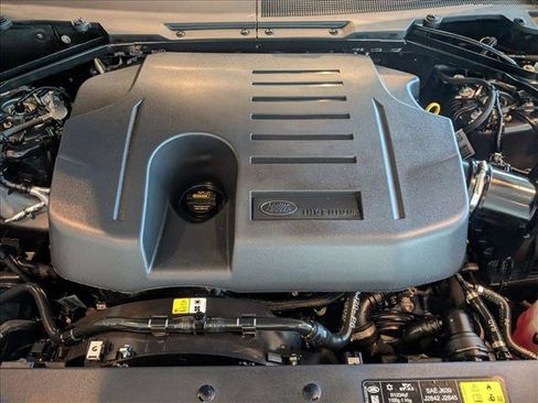 Used 2026 Land Rover Defender 130 X-Dynamic SE AWD/4WD image 25