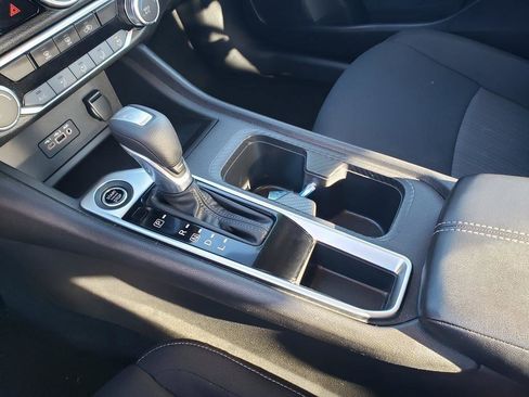 Certified 2022 Nissan Sentra SV image 36