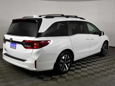 Certified 2025 Honda Odyssey EX-L image 6