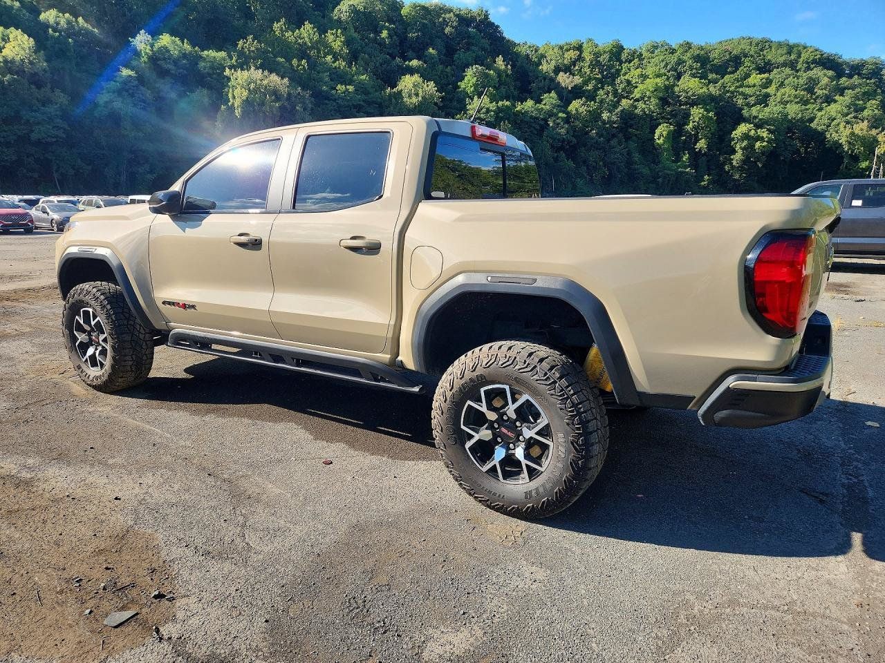 Used 2024 GMC Canyon AT4X AWD/4WD image 4