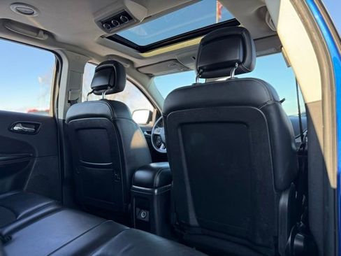 Used 2015 Dodge Journey Crossroad w/ Flexible Seating Group image 23