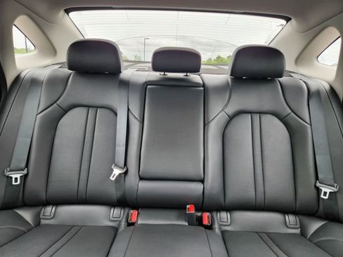 Used 2023 Hyundai Sonata Limited w/ Preferred Accessory Package FWD image 11