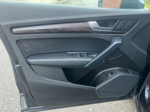 Used 2018 Audi Q5 2.0T Premium image 19