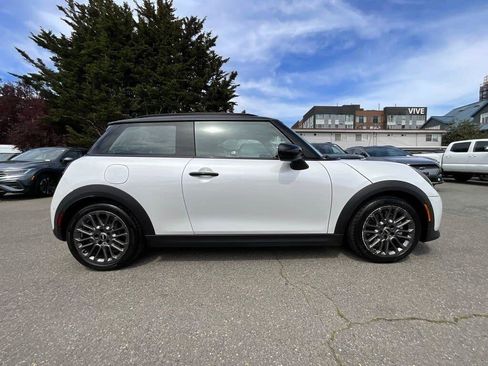 Used 2025 MINI Cooper S FWD image 9