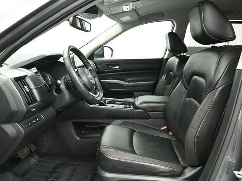 Used 2022 Nissan Pathfinder SL image 10