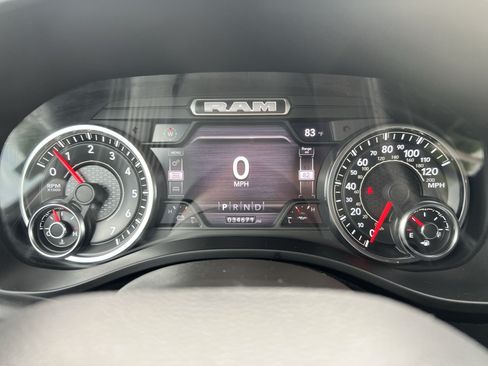 Used 2023 RAM 1500 Laramie AWD/4WD image 17