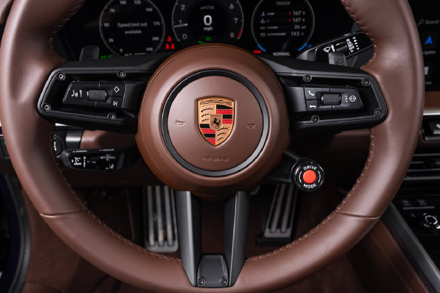 Used 2025 Porsche 911 Targa 4 GTS AWD/4WD image 34