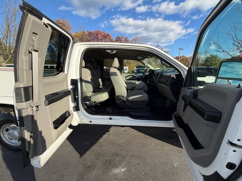 Used 2019 Ford F250 XL w/ Power Equipment Group image 33