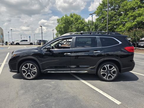 Used 2024 Subaru Ascent Touring AWD/4WD image 9