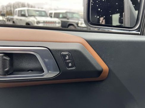 Used 2024 Ford Bronco Outer Banks image 13