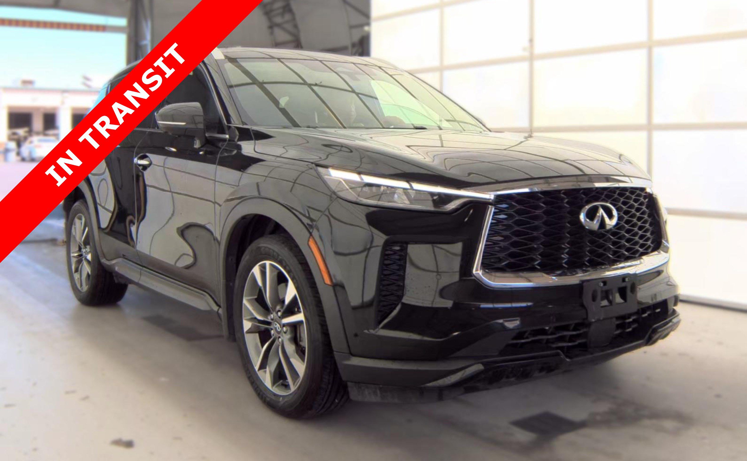 Used 2023 INFINITI QX60 Luxe w/ Vision Package AWD/4WD image 3
