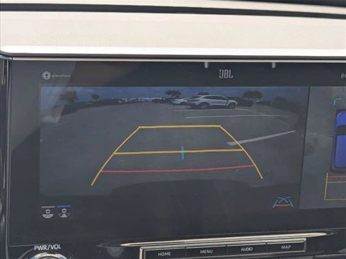 Used 2022 Toyota Highlander Limited FWD image 10