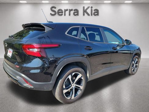 Used 2025 Chevrolet Trax RS w/ Sunroof Package FWD image 5