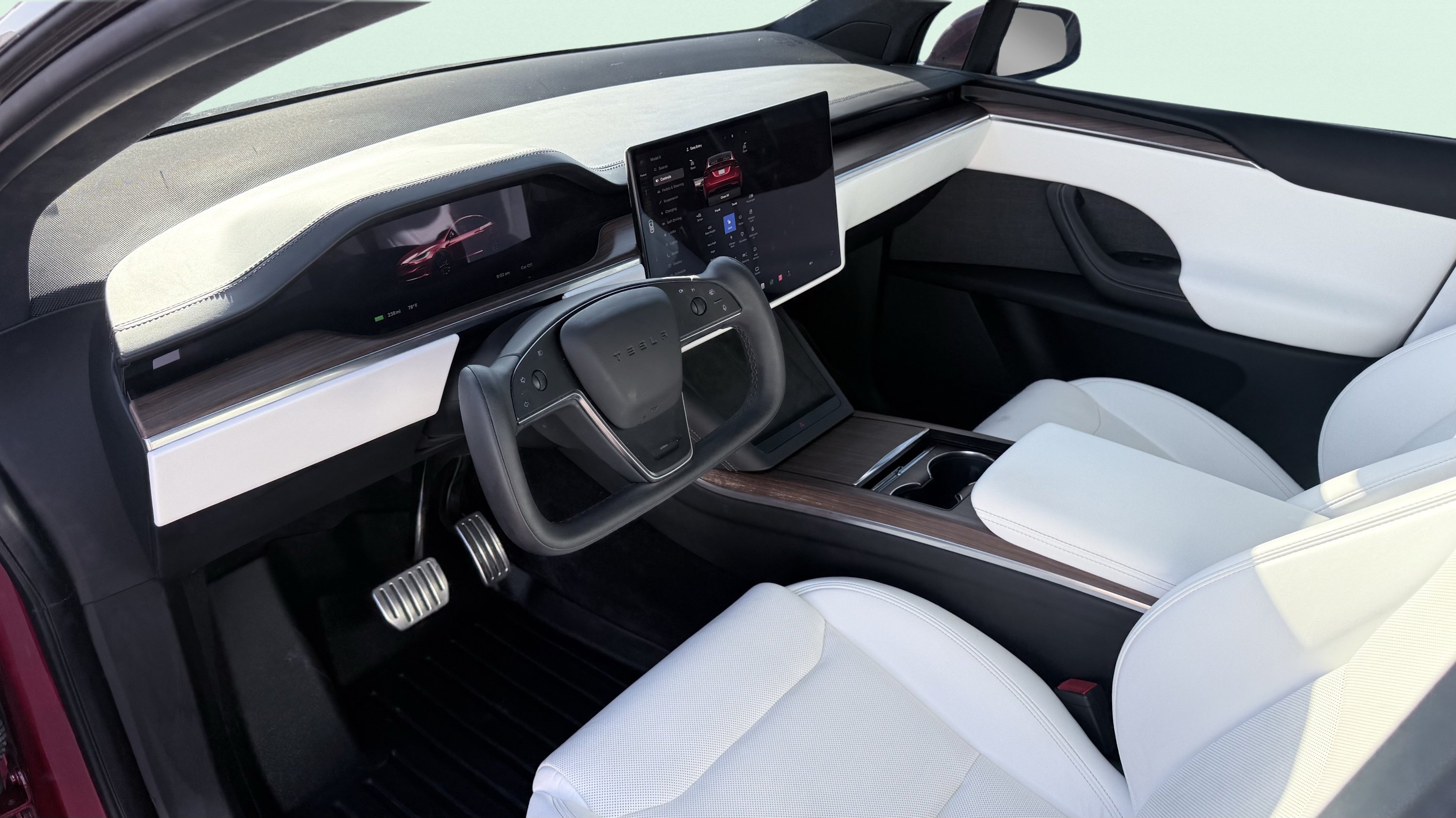 Used 2022 Tesla Model X AWD/4WD image 25