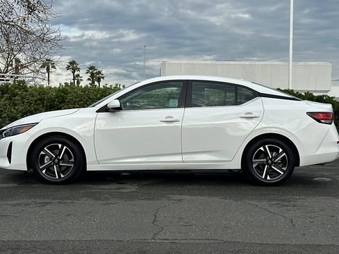 Certified 2024 Nissan Sentra SV image 7