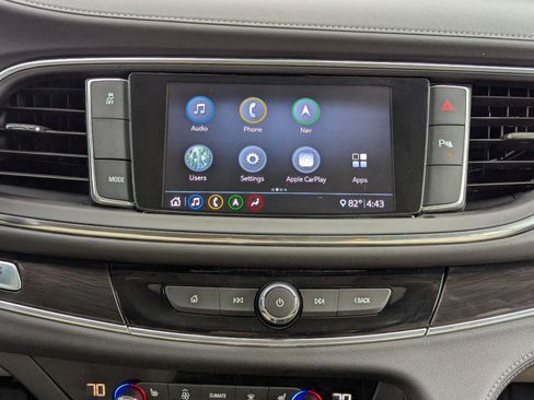 Used 2020 Buick Enclave Essence w/ Sound and Sites Package image 17