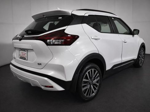 Used 2024 Nissan Kicks SR FWD image 4