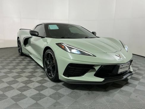 Used 2024 Chevrolet Corvette Stingray Premium Conv w/ Z51 Performance Package RWD image 4
