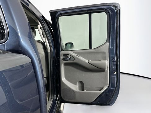 Used 2018 Nissan Frontier SV image 28