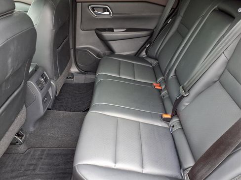 Used 2021 Nissan Rogue SV w/ Premium Package image 11