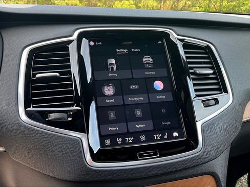 Used 2024 Volvo XC90 B6 Plus w/ Protection Package Premier image 36