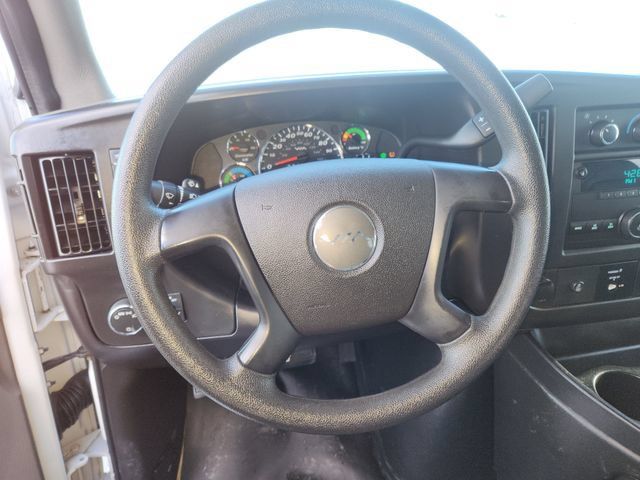 Used 2014 Chevrolet Express 2500 RWD image 23