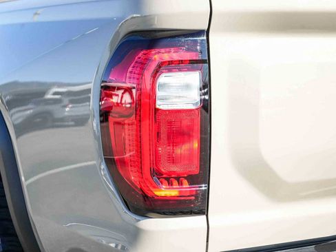 Used 2023 GMC Canyon AT4 w/ AT4 Premium Package image 9