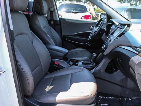 Used 2017 Hyundai Santa Fe Sport FWD image 16