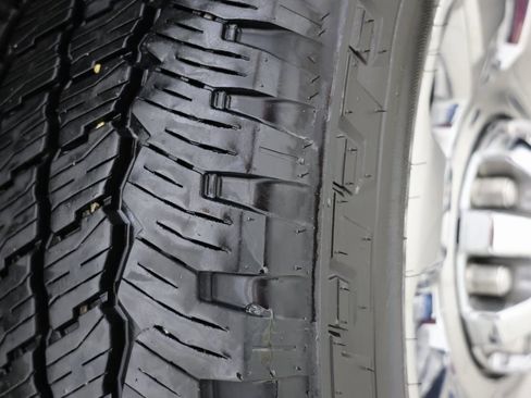 Used 2024 Ford F350 Lariat w/ Chrome Package image 14