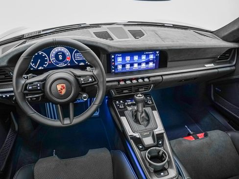Used 2026 Porsche 911 GT3 RWD image 18