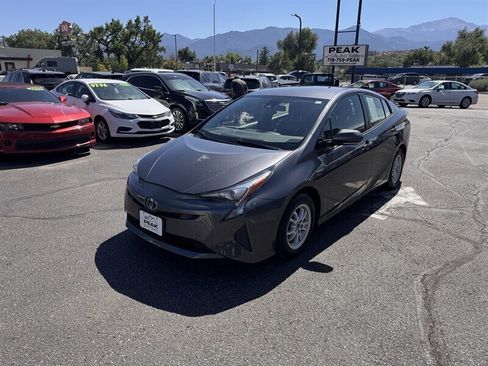 Used 2018 Toyota Prius Two w/ Prius Two Safety Plus Package FWD image 3