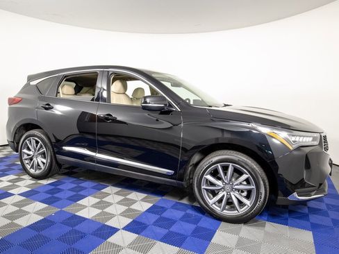 Used 2024 Acura RDX w/ Technology Package image 3