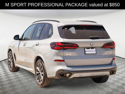 Used 2026 BMW X5 xDrive50e w/ M Sport Package AWD/4WD image 8