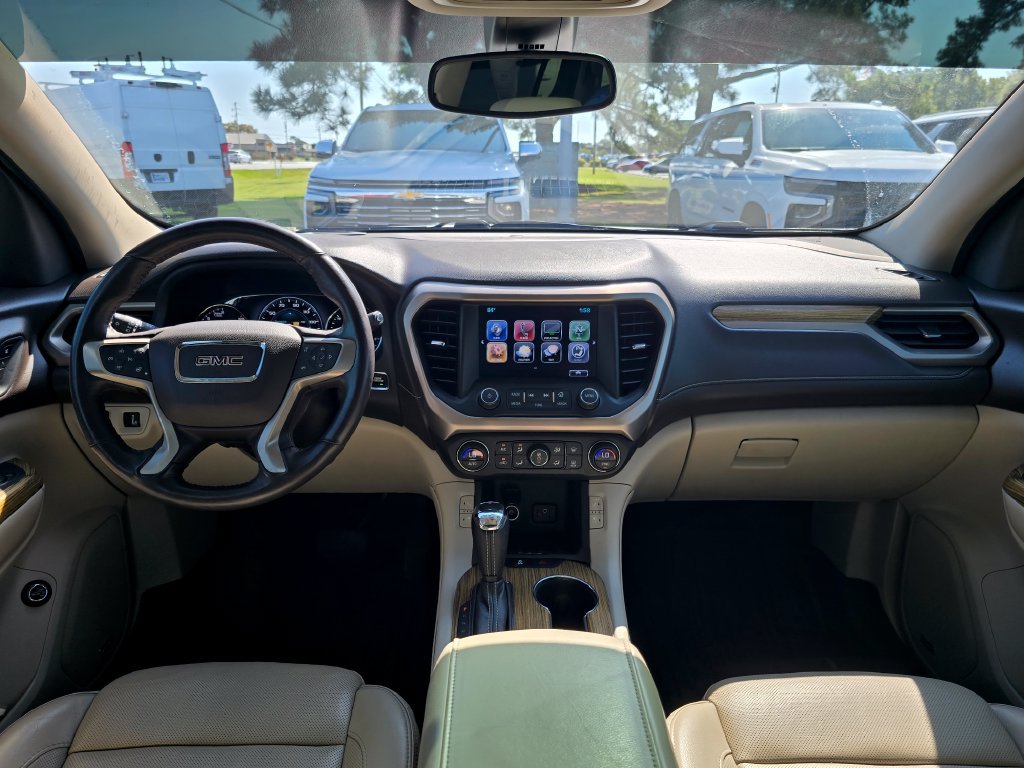 Certified 2017 GMC Acadia Denali w/ Technology Package FWD image 12
