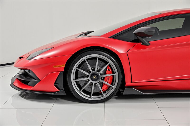 Used 2019 Lamborghini Aventador SVJ AWD/4WD image 12
