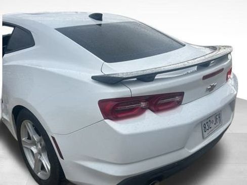 Used 2022 Chevrolet Camaro LT image 5