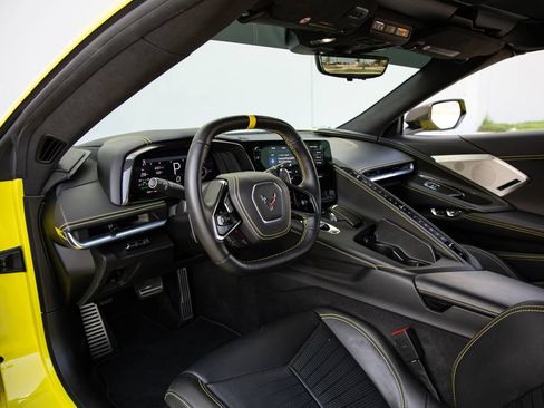 Used 2022 Chevrolet Corvette Stingray Premium Cpe w/ 3LT RWD image 25