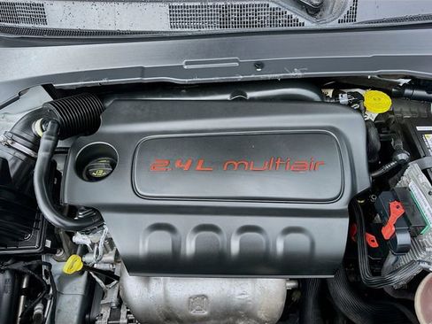 Certified 2022 Jeep Compass Latitude w/ Convenience Group image 28