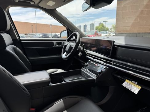 Used 2024 Hyundai Santa Fe Limited image 45