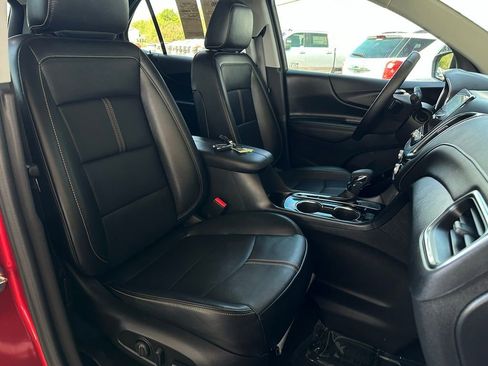 Used 2024 Chevrolet Equinox Premier image 18