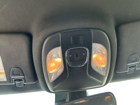 Used 2024 Jeep Compass Latitude image 20